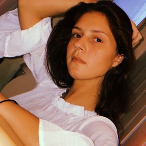 Meet your Posher, Caitlin